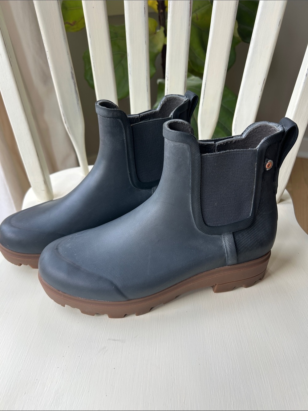 Bogs Navy Holly Chelsea Rain Ankle Boots with Brown Sole, Size 6